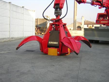 Grapple Magnet - Euromec Hydraulic Grab with built in Magnet